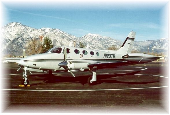 plane1.jpg (63092 bytes)